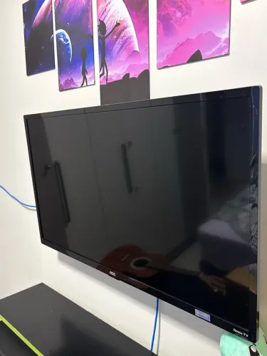 TV AOC Roku 32? Smart TV LED - Excelente Estado, Pronta para Usar