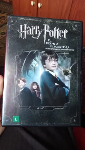 DVD original Harry Potter ótimo estado. 