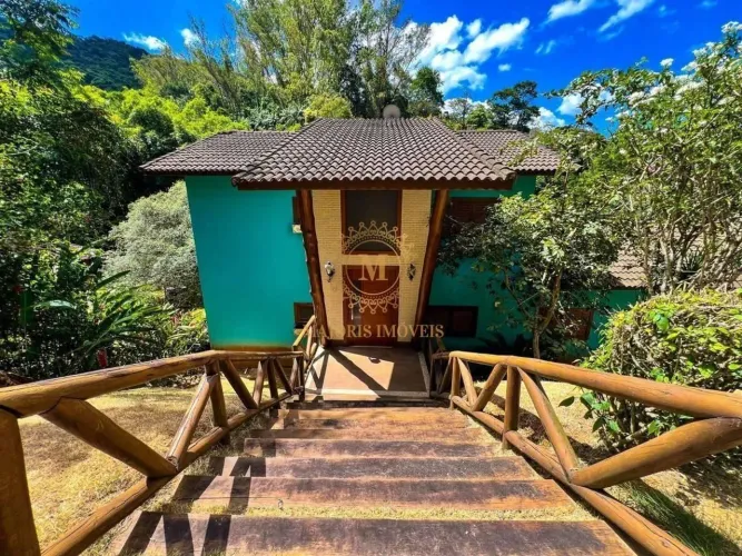 Casa em condomínio à venda no centro de Domingos Martins