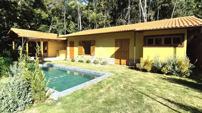 Casa para venda com 4 quartos, 1457m² - Itaipava - Petrópolis/RJ