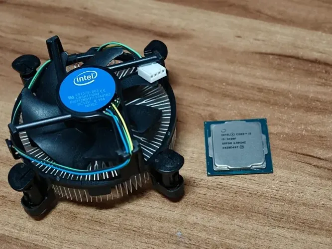 Processador Intel Core i5-9400F + Cooler (9ª Geração) - Excelente Estado