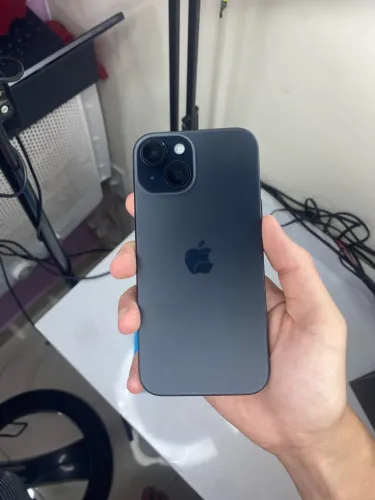 iPhone 15/128gb/88 saúde