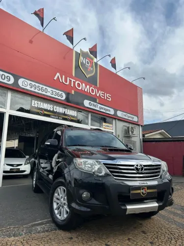 Toyota Hilux SW4 SRV D4-d 4X4 3.0 TDI Dies. AUT 2014