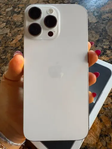 iPhone 16 Pro Max completo