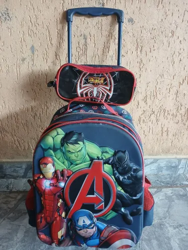 Mochila Heróis Hulk Homem de ferro + Estojo Homem-Aranha 