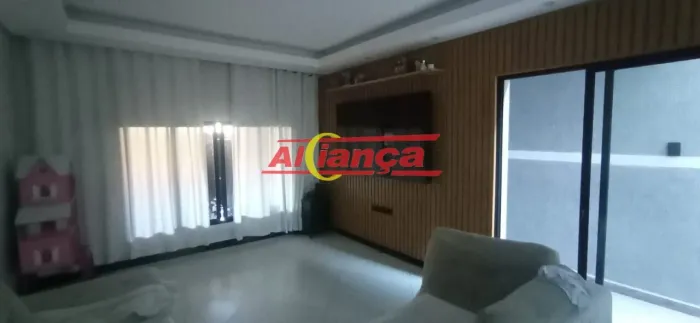 Casa para locação, com 4 dormitórios sendo 1 suíte, localizado no Parque Piratininga.