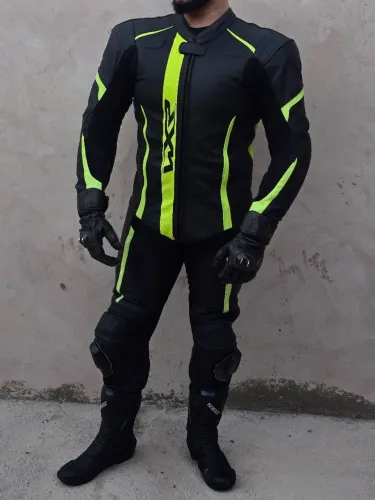 Macacão WXR Tutto Preto/Fluorescente - 1 peça