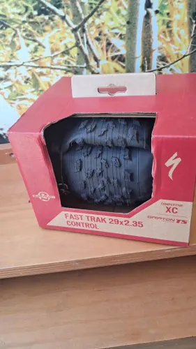Pneu Fast Trak 29x2.35 Control