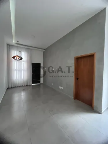 Casa em Condomínio no Horto Florestal em Sorocaba-SP: 3 quartos, 1 suíte, 2 salas, 1 banhe