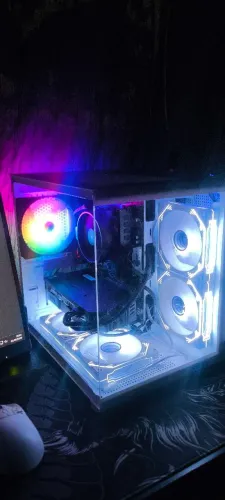 Pc gamer Ryzen 5 5500 mais monitor AOC 180hz