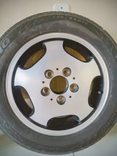 Rodas Mercedes Bens preparadas para Kombi, furação 5 x 112