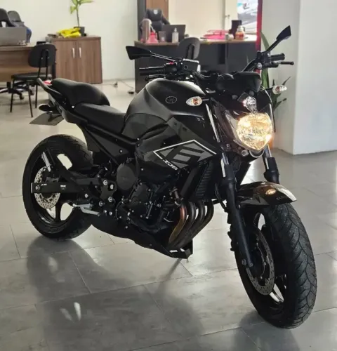 XJ6 COM APENAS 16MIL KM
