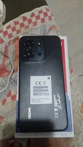 Vende -ser ,ele tá novo todo original nem um trincado tem película capinha e 2 carregador 