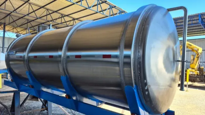 Tanque Rodoviário Pipa 9.000 Litros Inox 304 Para Combate a Incêndios 9 Mil 9000 