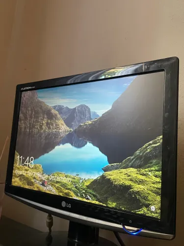 VENDE-SE COMPUTADOR!