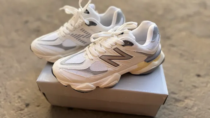 New Balance 9060 Sea Salt Concrete Branco