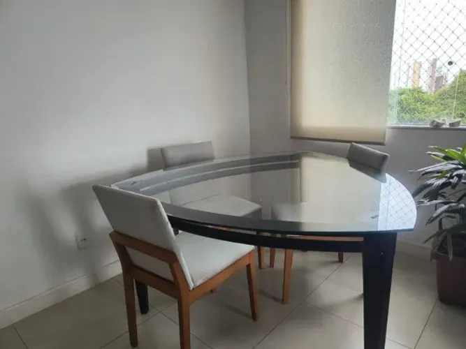 Mesa de jantar (design inovador)