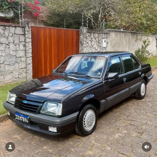 Chevrolet Monza Classic SE 2.0 /mpfi E EFI 2P E 4P 1989