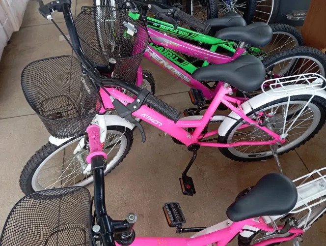 Bicicleta infantil aro 20 nova