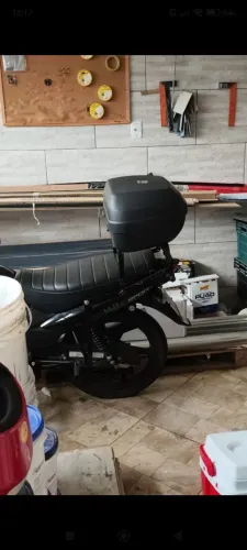 Suporte de baú mottu