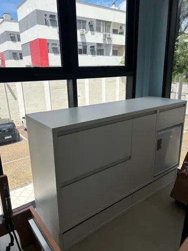 Vende-se armário 100% MDF + frigobar embutido 