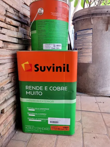 VENDO TINTAS SUVINIL BROTO DE FEIJÃO R$330,00 E BRANCO NEVE R$110,00