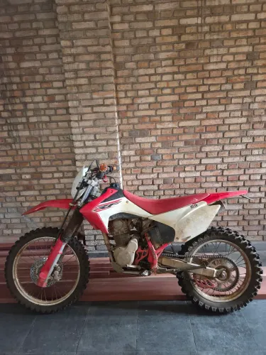 CRF 230F 2016 - IMPECÁVEL!