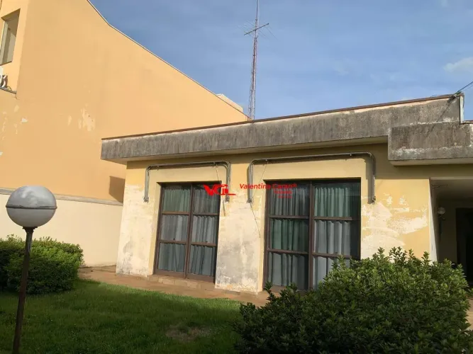 Casa com 4 dormitórios à venda, 272 m² por R$ 2.500.000,00 - Centro - Indaiatuba/SP
