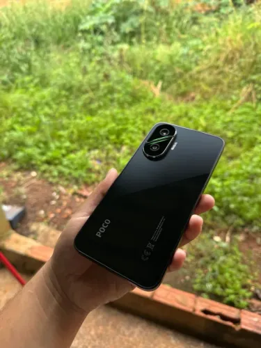 POCO F7 512GB / 12RAM