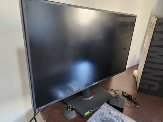 Monitor Asus TUF 27" 240hz VG279