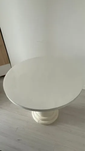 Mesa Branca redonda 4 lugares