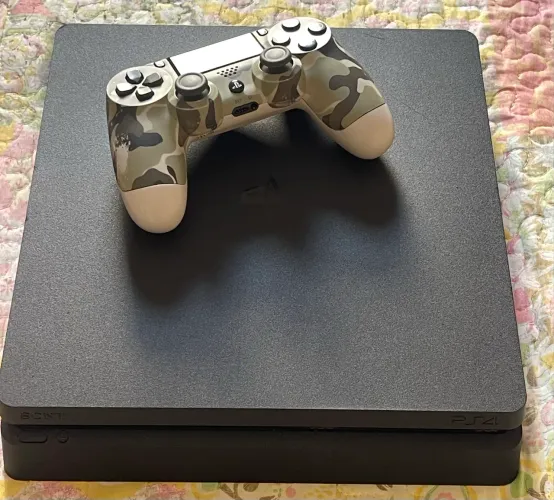 PS4 slim 1T