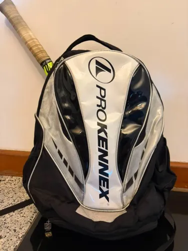 Mochila de Tênis ProKennex - Compartimento para Raquete e Calçado