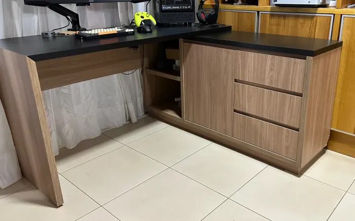 Mesa de escritório planejada 