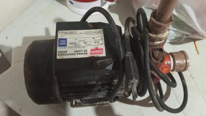vende-se uma bonba de água 