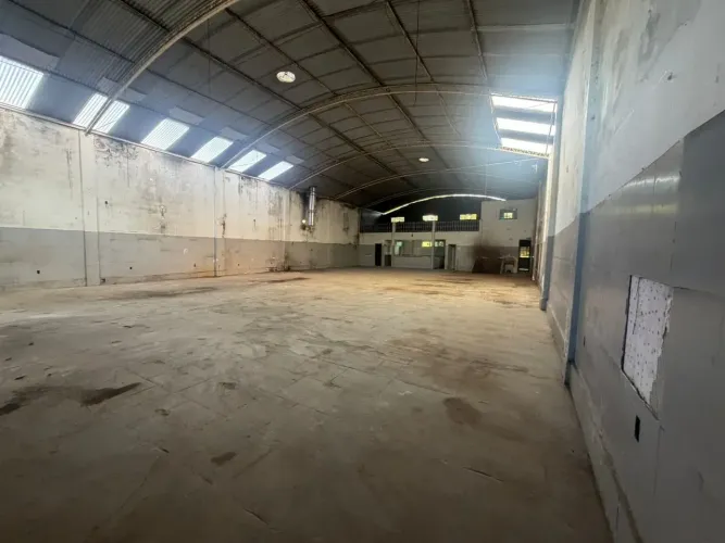 Imóvel para aluguel possui 540 metros quadrados em Badu - Niterói - RJ