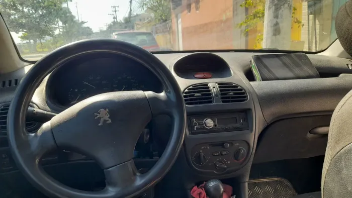 Peugeot 206 Presence 1.4/ 1.4 Flex 8V 3P 2005