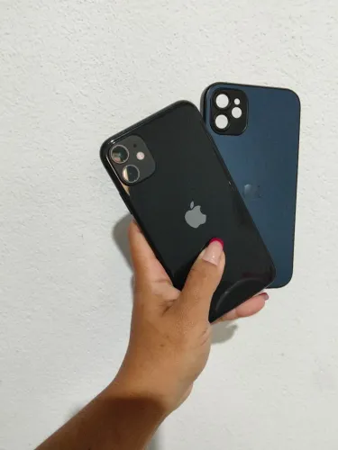Vend ou Trco iPhone 11 256GB TODO ORIGINAL,FUNCIONANDO COM NOTA FISCAL,CABO E CAPINHA1020$