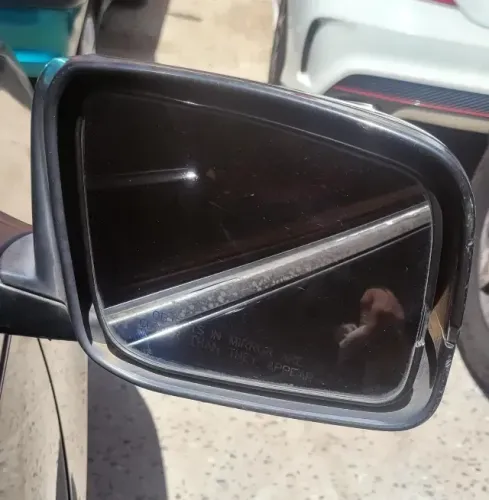Retrovisor Lado Direito Nissan Sentra 2010 Detalhes / MT