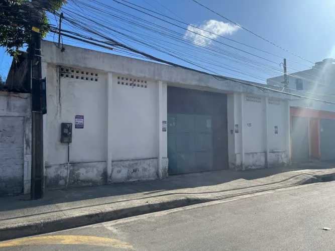 OPORTUNIDADE EXTRA. Galpão ótima localização. Avenida caxangá.