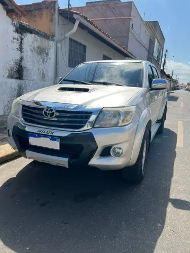 Toyota Hilux CD SRV D4-d 4X4 3.0 TDI Diesel AUT 2013