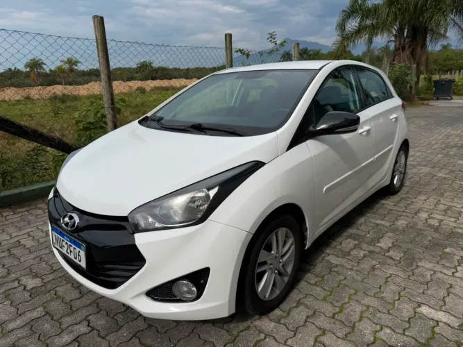 Hyundai HB20 Premium 1.6 Flex 16V Mec. 2014