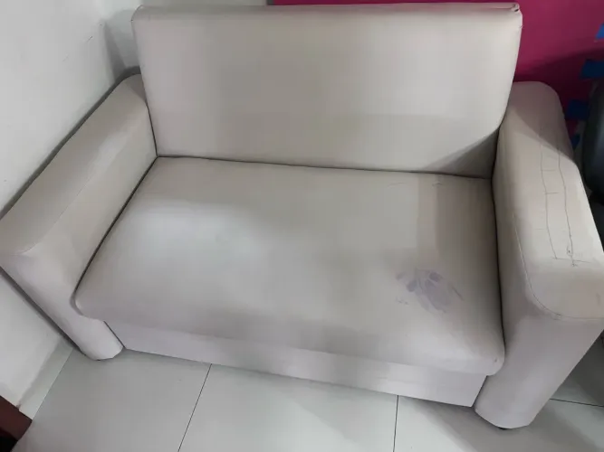 Sofá cama semi novo 