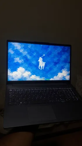 Lenovo Loq Essencial