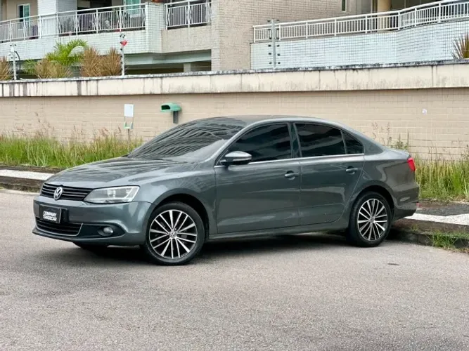 Volkswagen Jetta Highline 2.0 TSI 16V 4P Tiptronic 2013