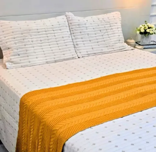Passadeira Cama Casal Queen Tricô Manta Decorativa 230 X  60 Cm Cor Mostarda