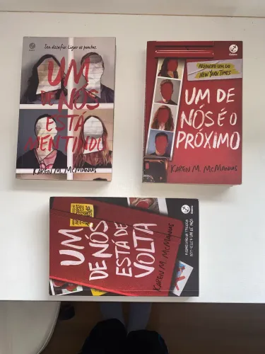 Triologia Um de Nós Está Mentindo