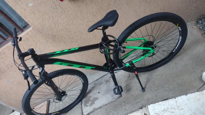 Bike GTA aro 29 em excelente estado