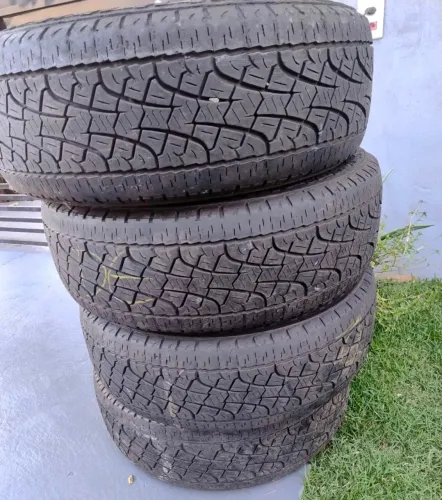 Kit Pneus Pirelli Scorpion AT 245 65 R17 Seminovo