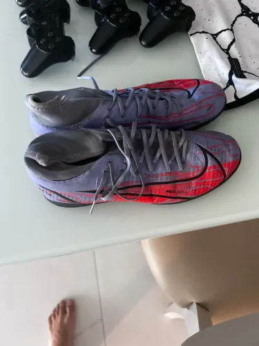 Mercurial mbappe futsal usada